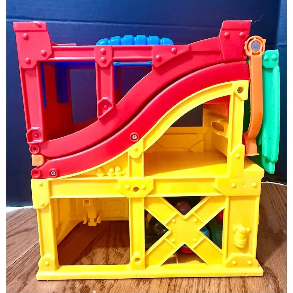 Fisher Price Little People Wheelies Rev 'N Sounds Race Track 4 Cars Vehicles #1